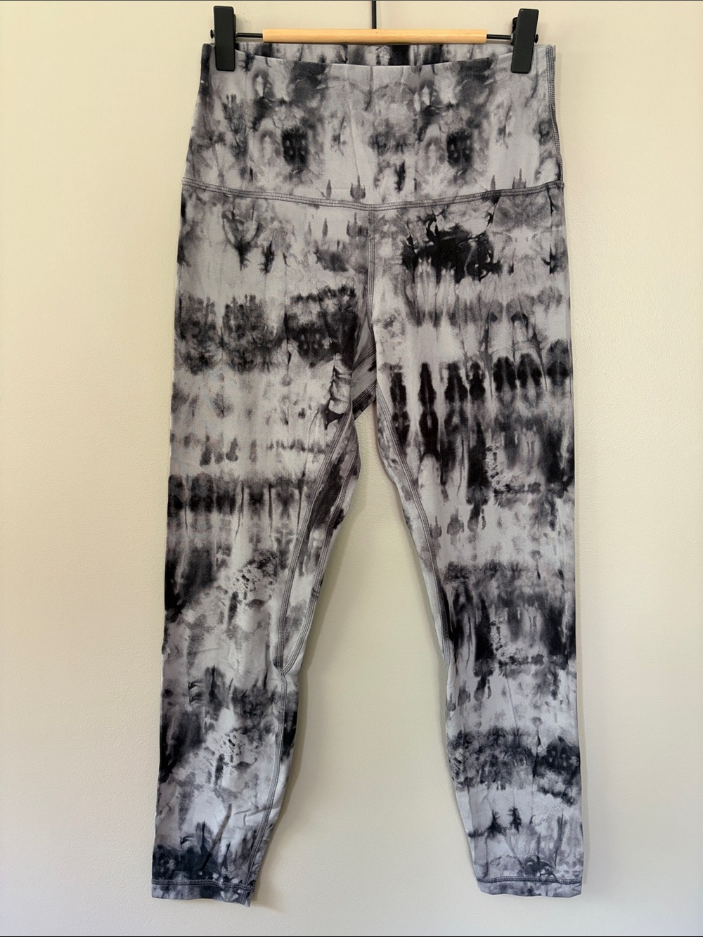Lululemon Align High Rise Pant II 25” Game Day Tie Dye Print Size 8 Grey Black